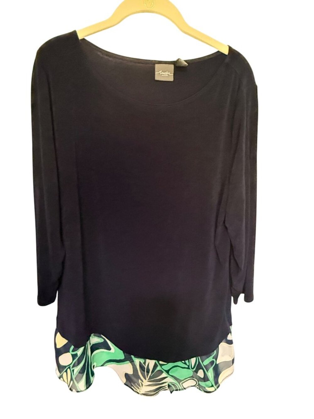 Chico's Travelers Top Navy with Multi design Shirttail Bottom Womans 2-L